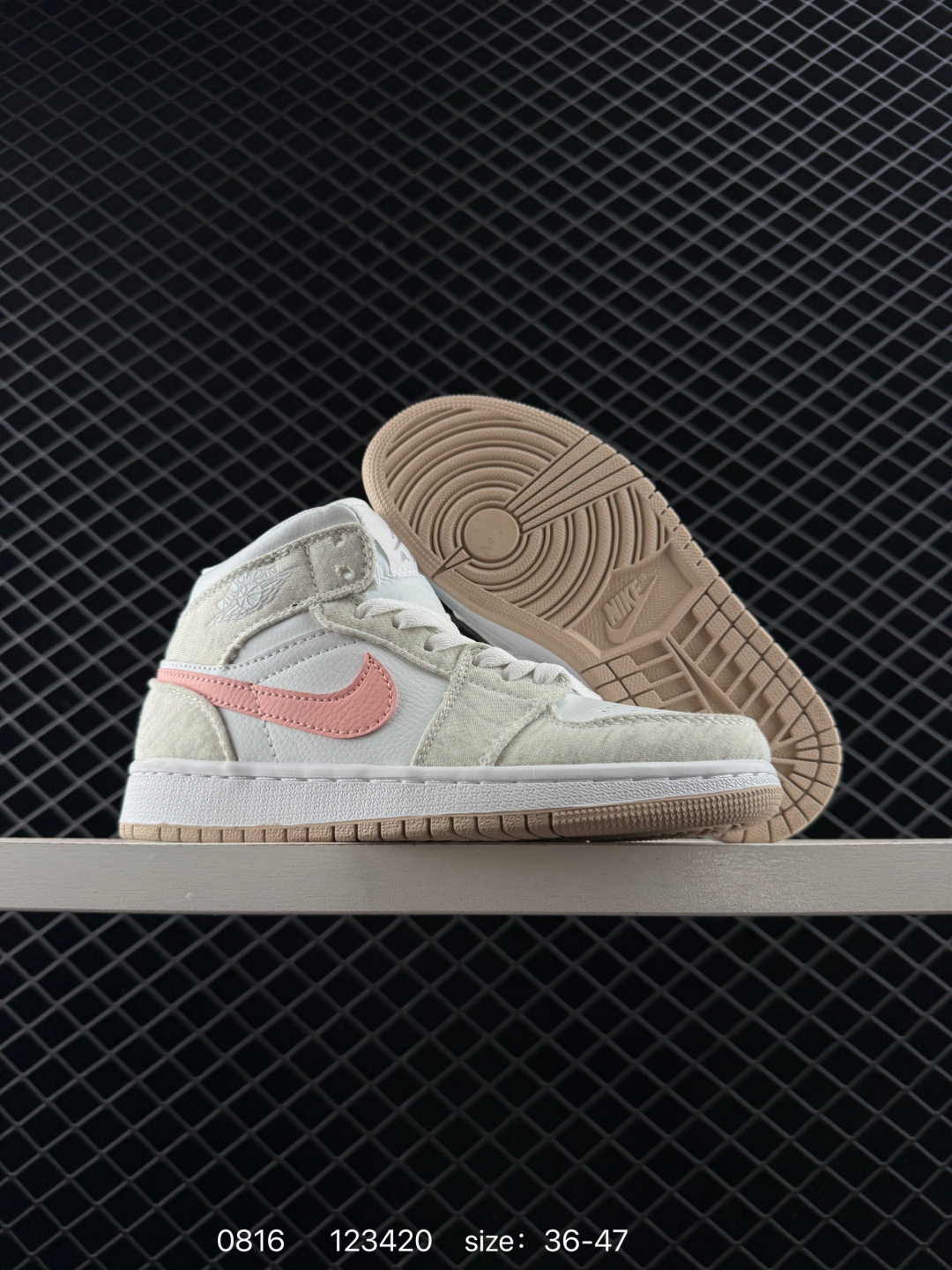 Air Jordan 1 Mid “Bred Toe”